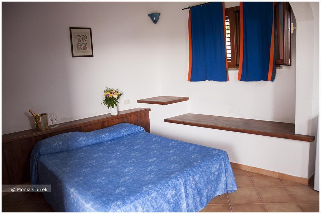 Camping Baia Saraceno Hotel ปาเลา ห้อง รูปภาพ
