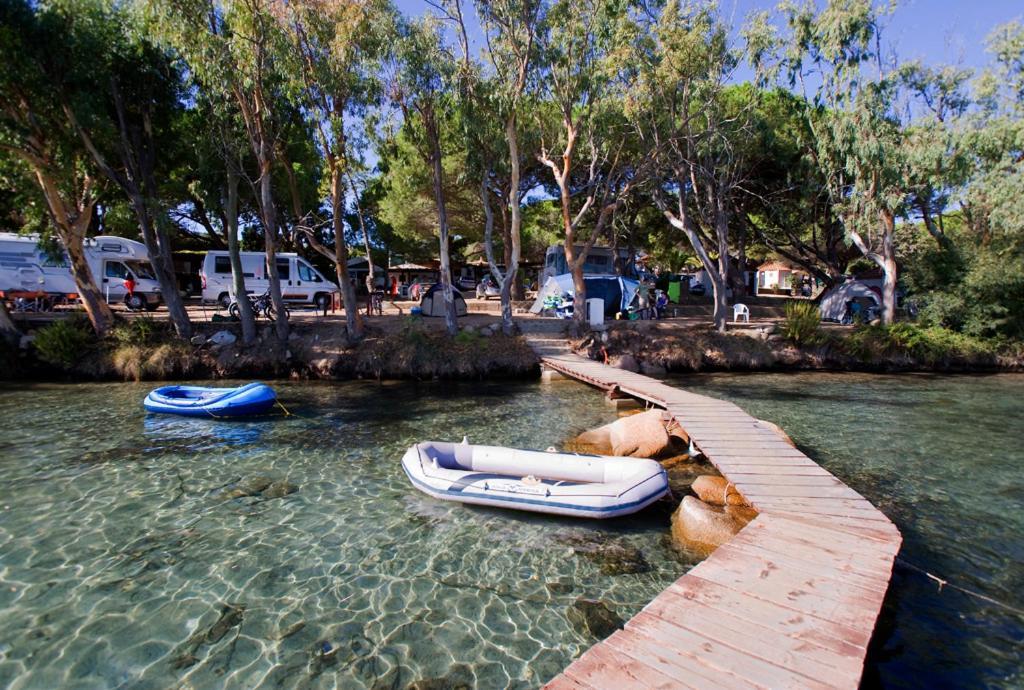 Camping Baia Saraceno Hotel ปาเลา ภายนอก รูปภาพ