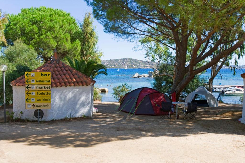 Camping Baia Saraceno Hotel ปาเลา ภายนอก รูปภาพ