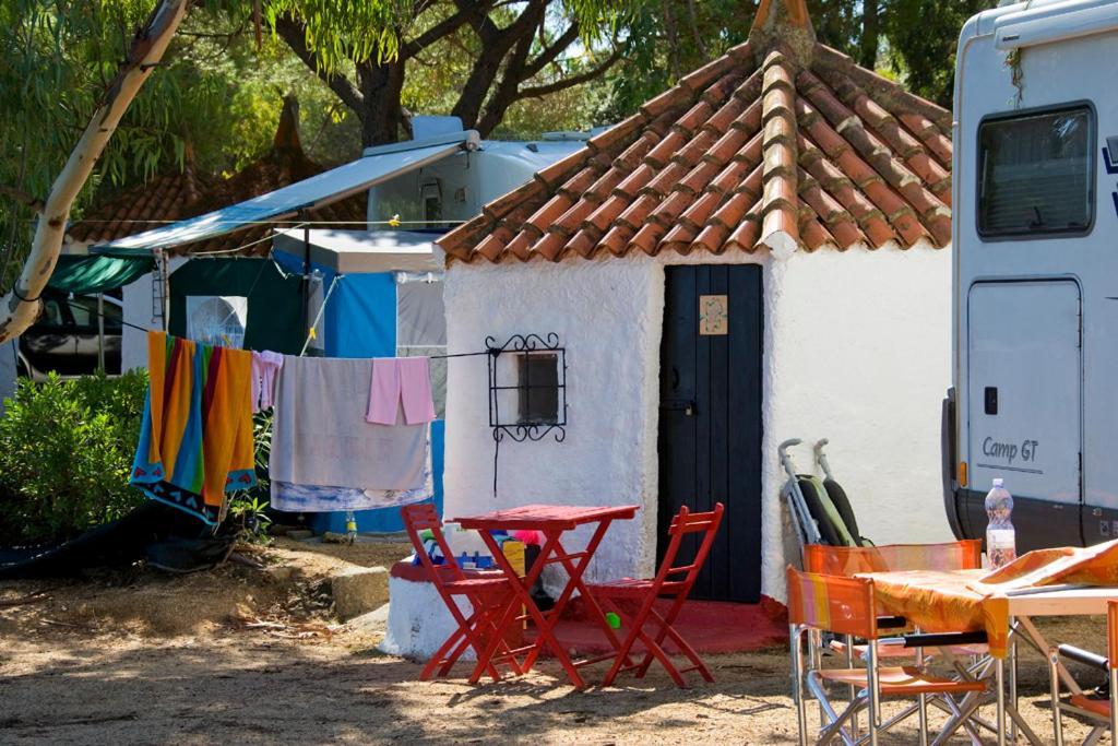 Camping Baia Saraceno Hotel ปาเลา ห้อง รูปภาพ