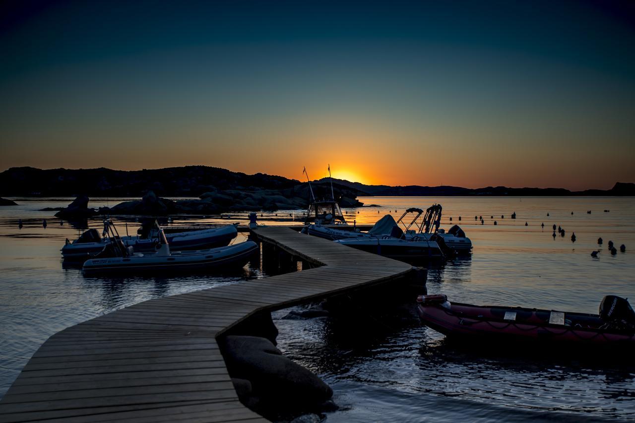 Camping Baia Saraceno Hotel ปาเลา ภายนอก รูปภาพ